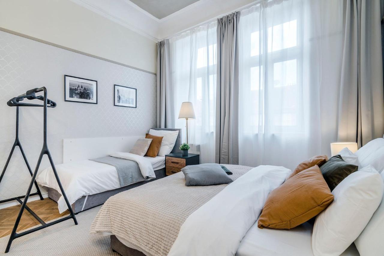 Modern And Huge Apts In Center By Michal&friends Appartement Praag